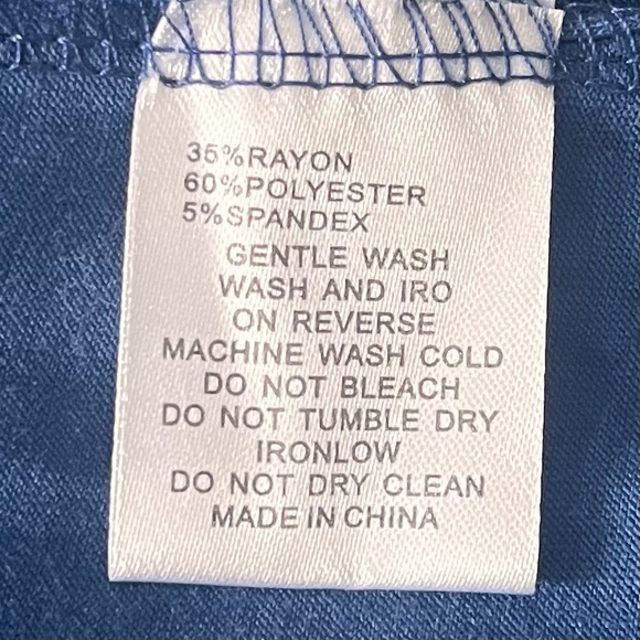 Town Cat Cardigan Womens Large Blue
Open Lightweight with Pockets - Picture 5 of 5